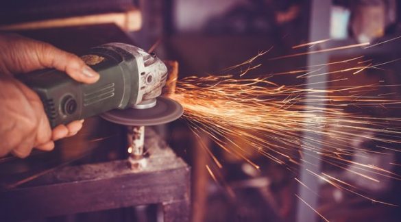 Disc Grinder vs. Angle Grinder and Which One to Use