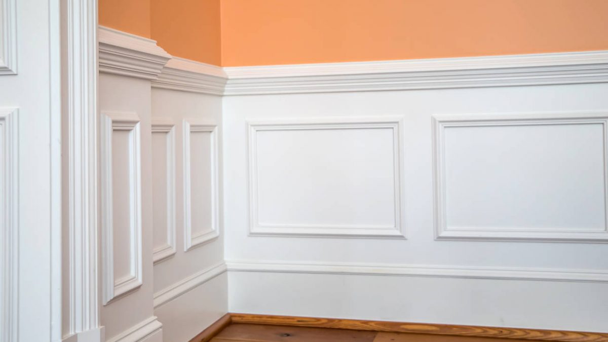 Does Wainscoting Makes A Room Look Smaller?