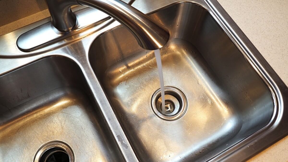 Eight Practical Tips for Unclogging a Kitchen Sink Drain