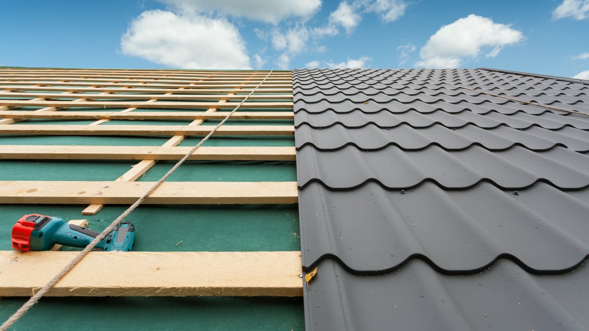 Which is Better a Metal Roof or Shingles? – The Cost of Quality