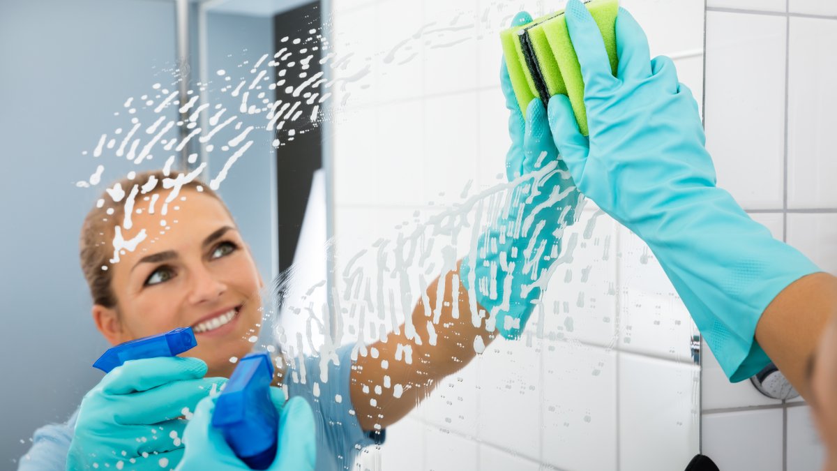 How To Deep Clean Your Bathroom In 7 Steps