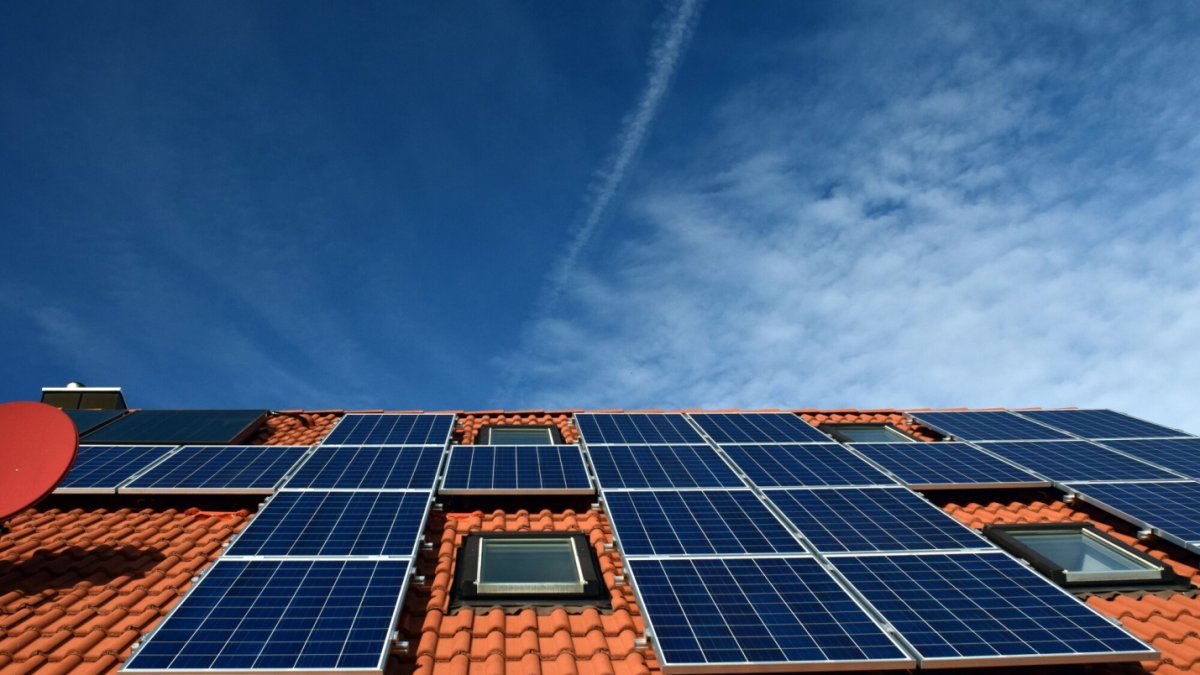 7 Advantages of Investing in Solar Panels for Your Home
