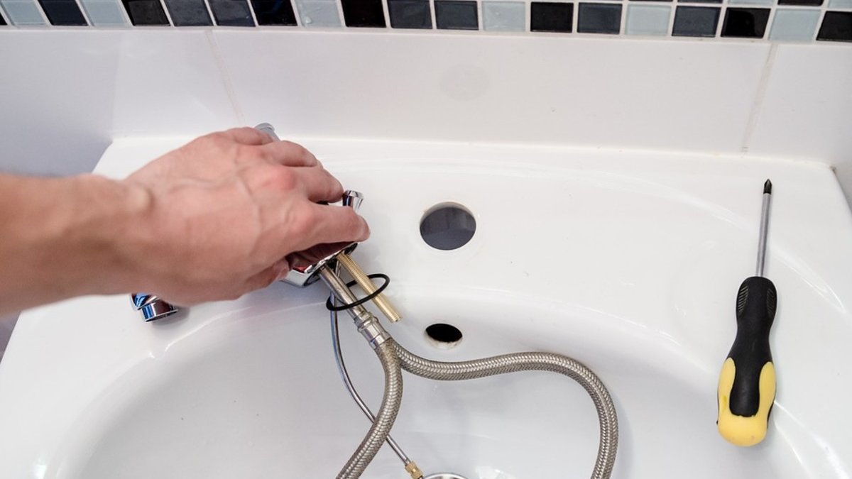 6 Most Common Sink Plumbing Issues