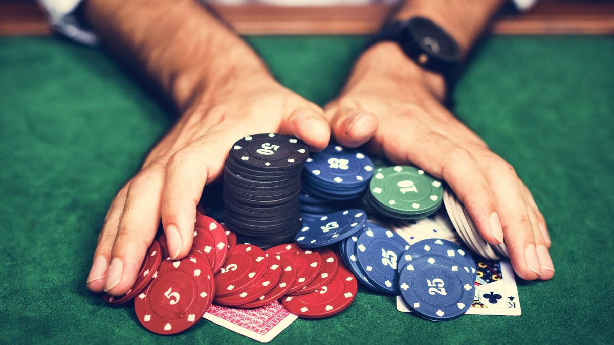 Five Tips To Improve Your Odds of At Online Poker