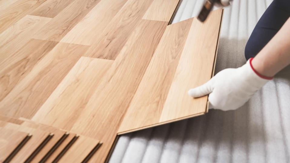 What to look for when hiring a flooring contractor?