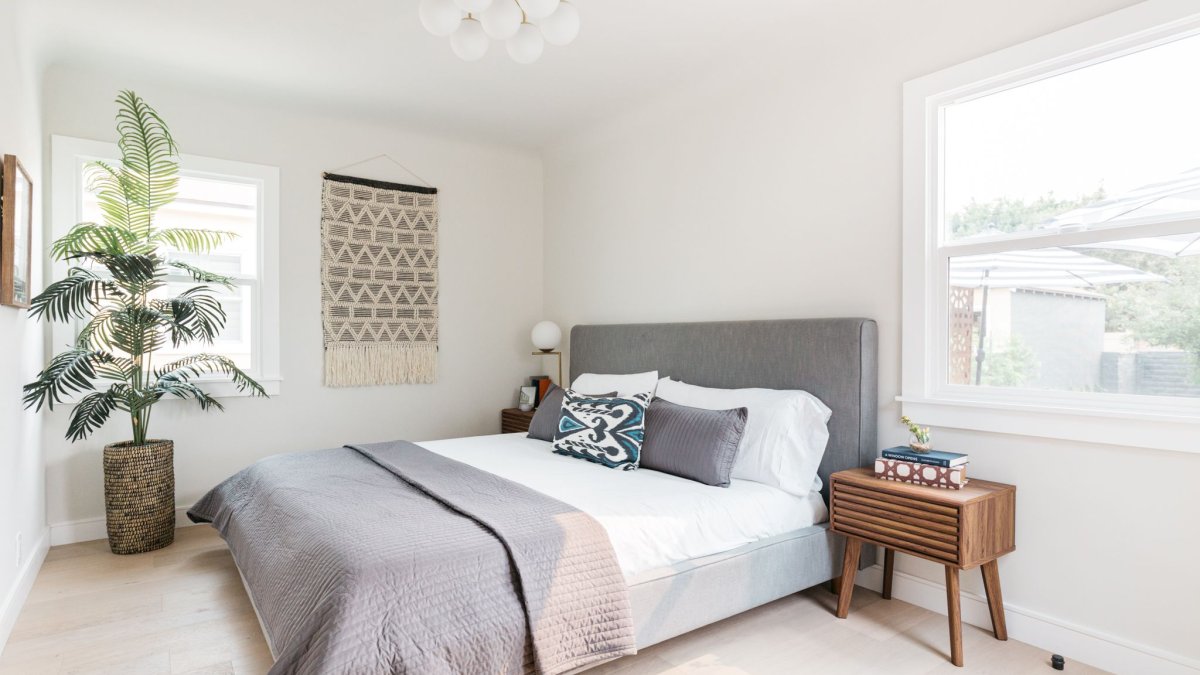 9 Ways to Give Your Guest Bedroom a Makeover