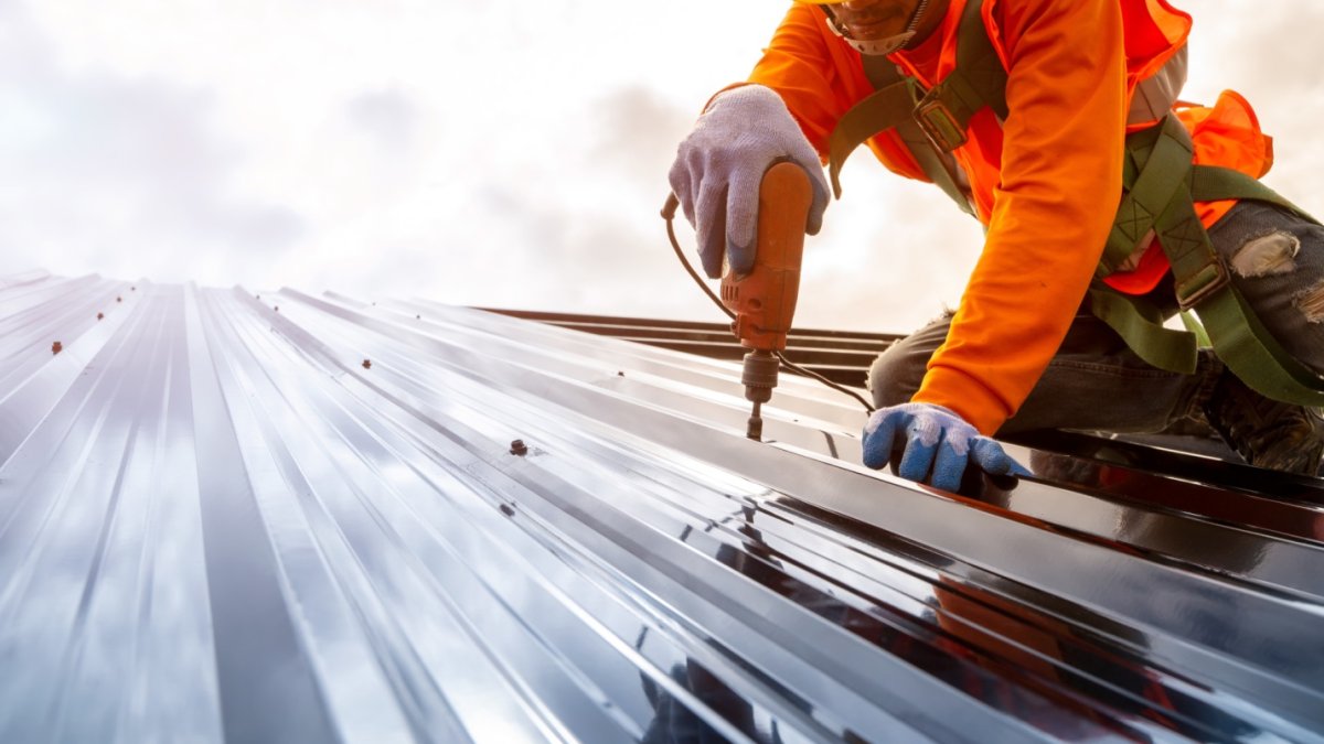 Roofing Contractors: 3 Tips for Choosing the Right One for You