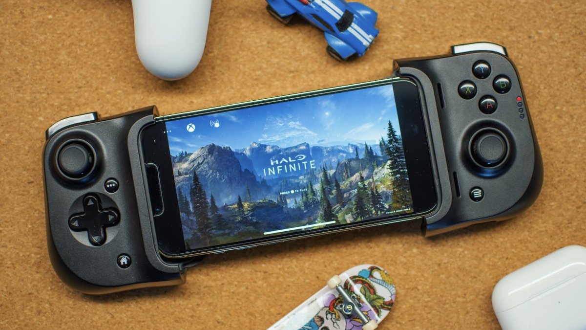 Must-Have Accessories for Mobile Gamers