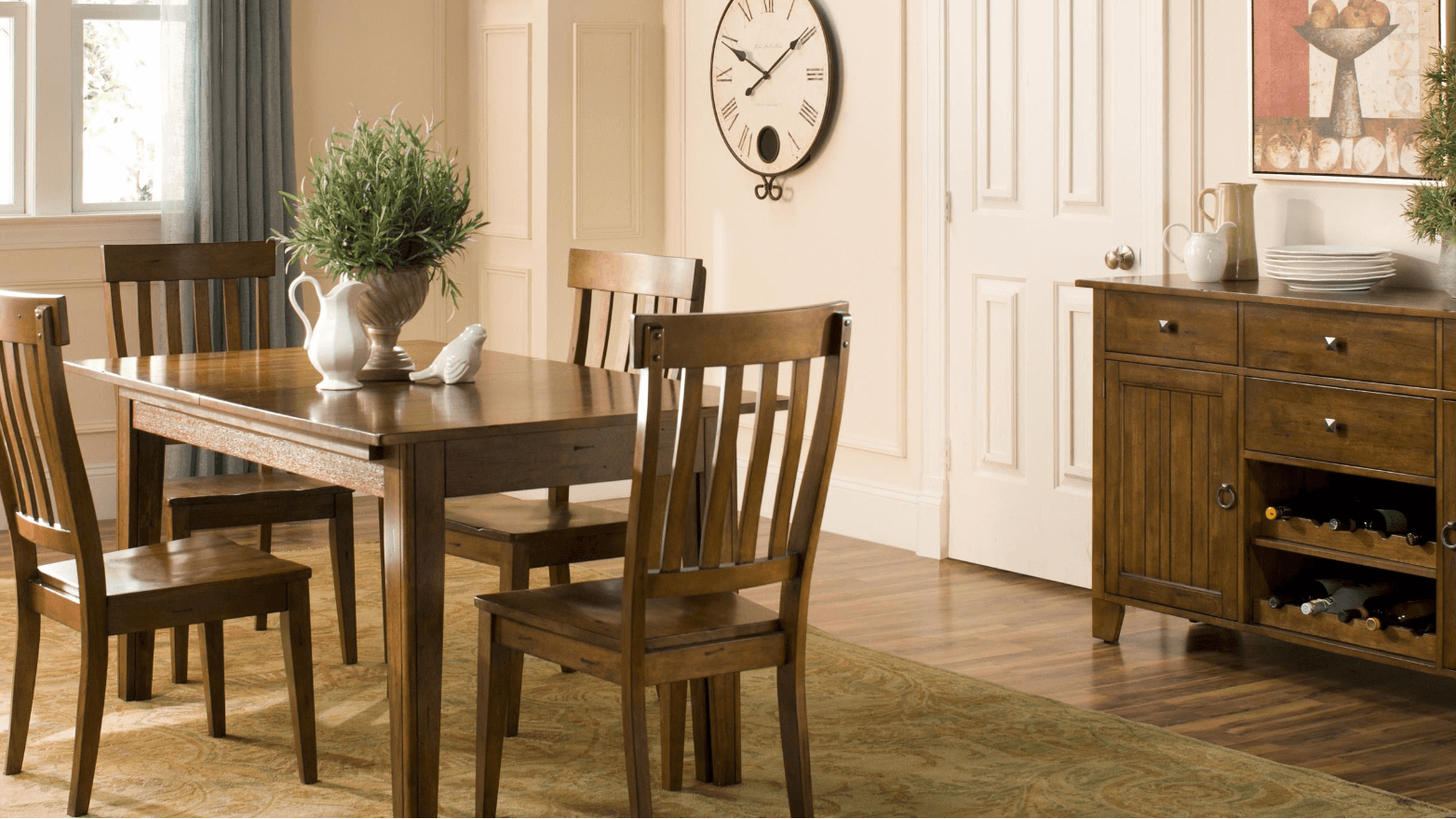 How to Pick the Perfect Dining Room Set