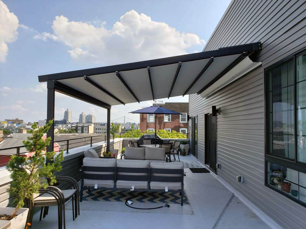 3 Reasons Why You Need a Retractable Awning