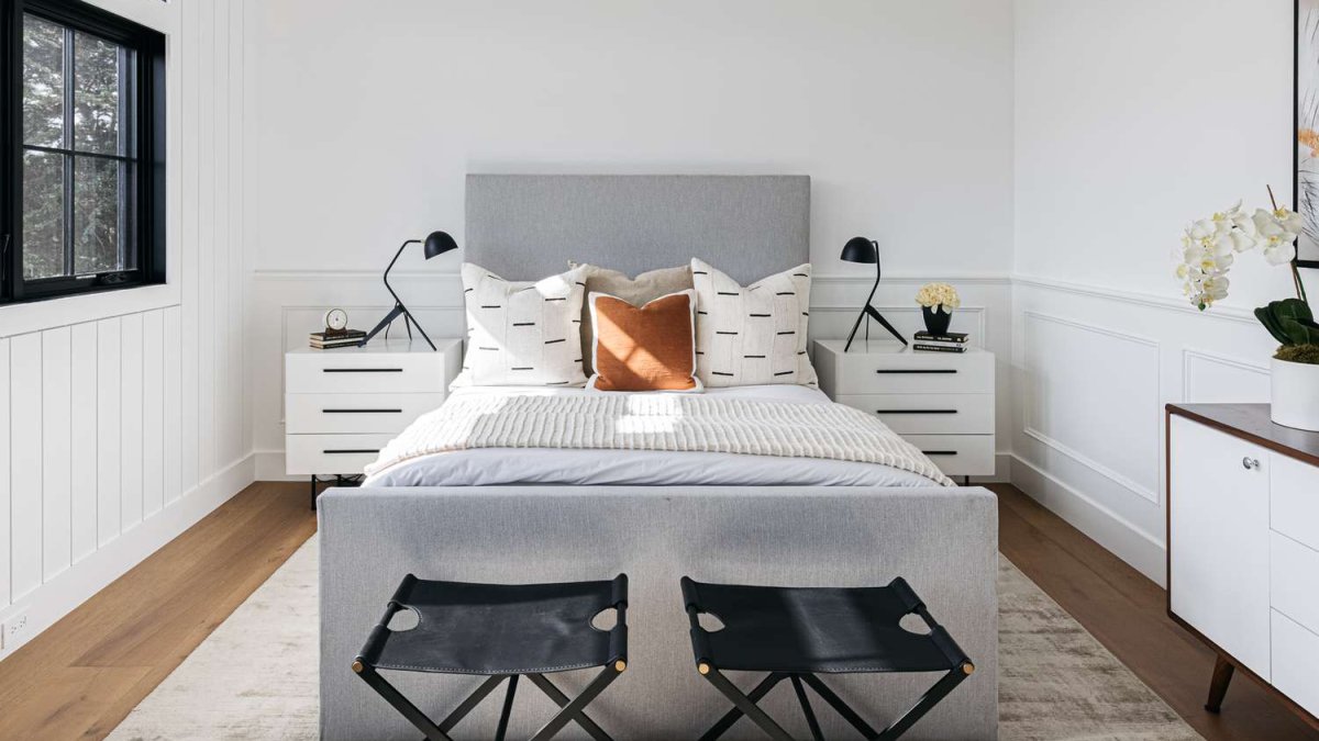 10 Brilliant Design Ideas to Spruce Up a Boring Bedroom
