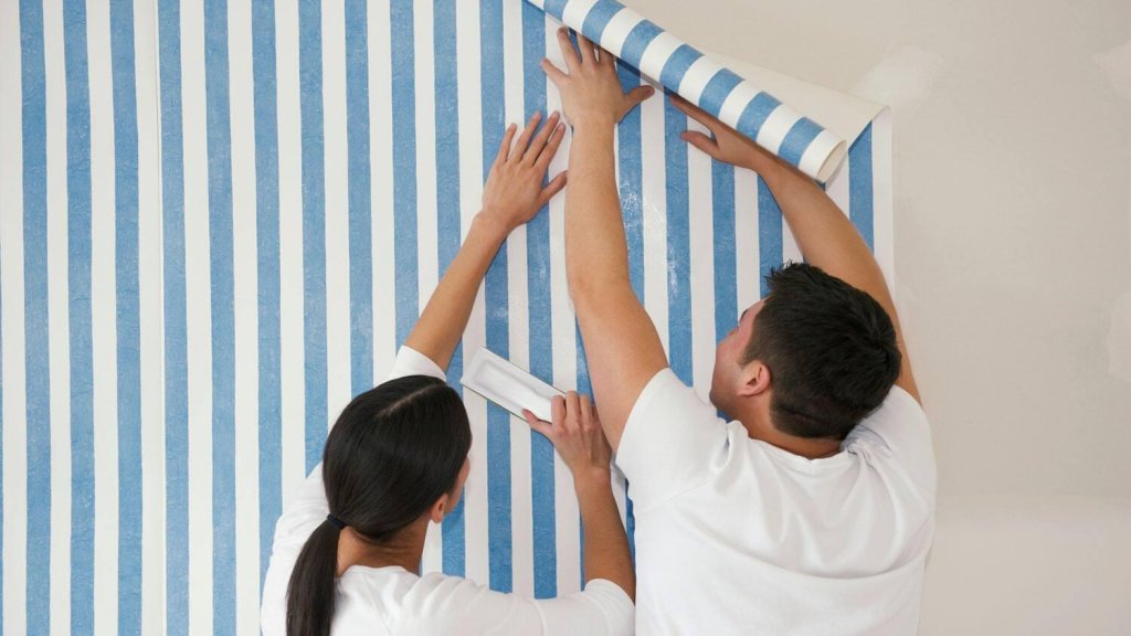 SelfAdhesive Vs. Traditional Wallpaper HeckHome