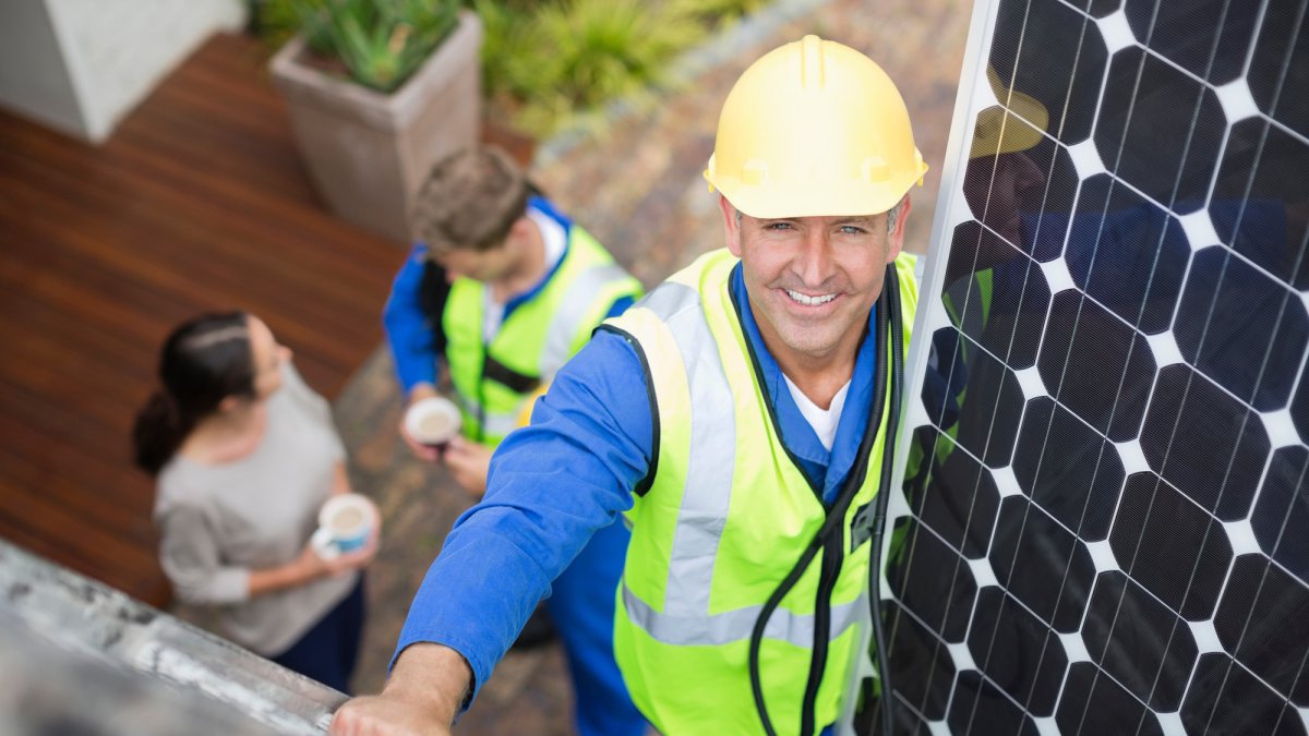 What Homeowners In Oregon Should Know About Solar Panel Installation