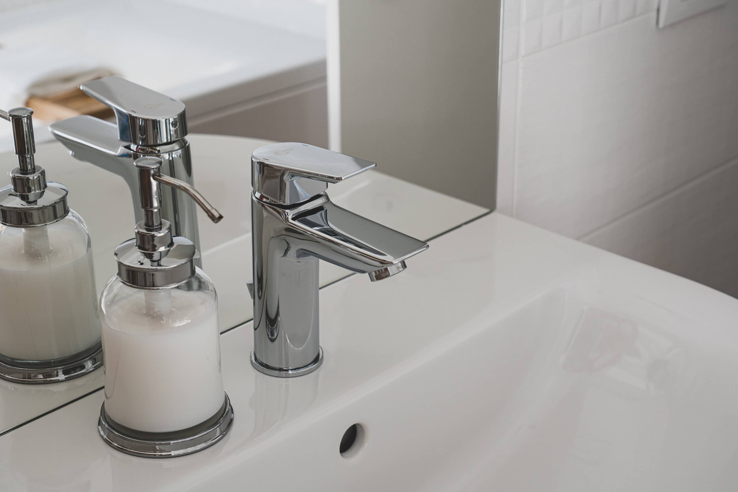 How to Choose the Best Bathroom Hardware