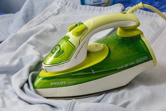 How to Clean an Iron Without Damaging It
