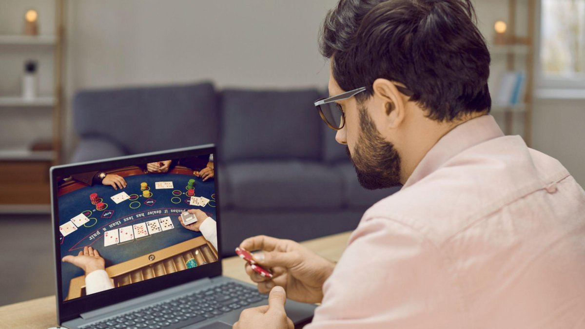 Enjoy the Excitement of Crypto Casinos With the Comfort of Home
