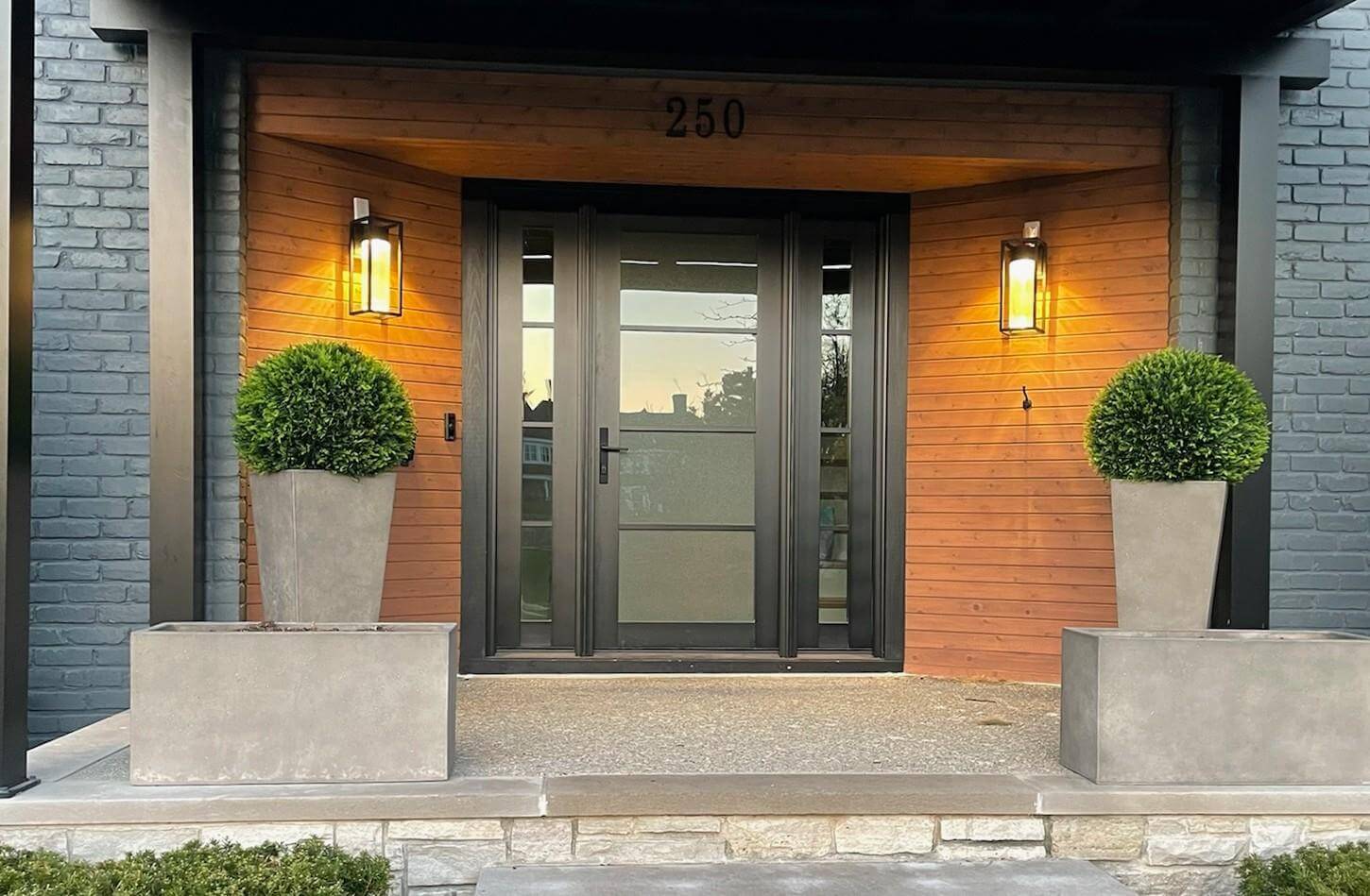 3 Easy Front Door Decor Ideas