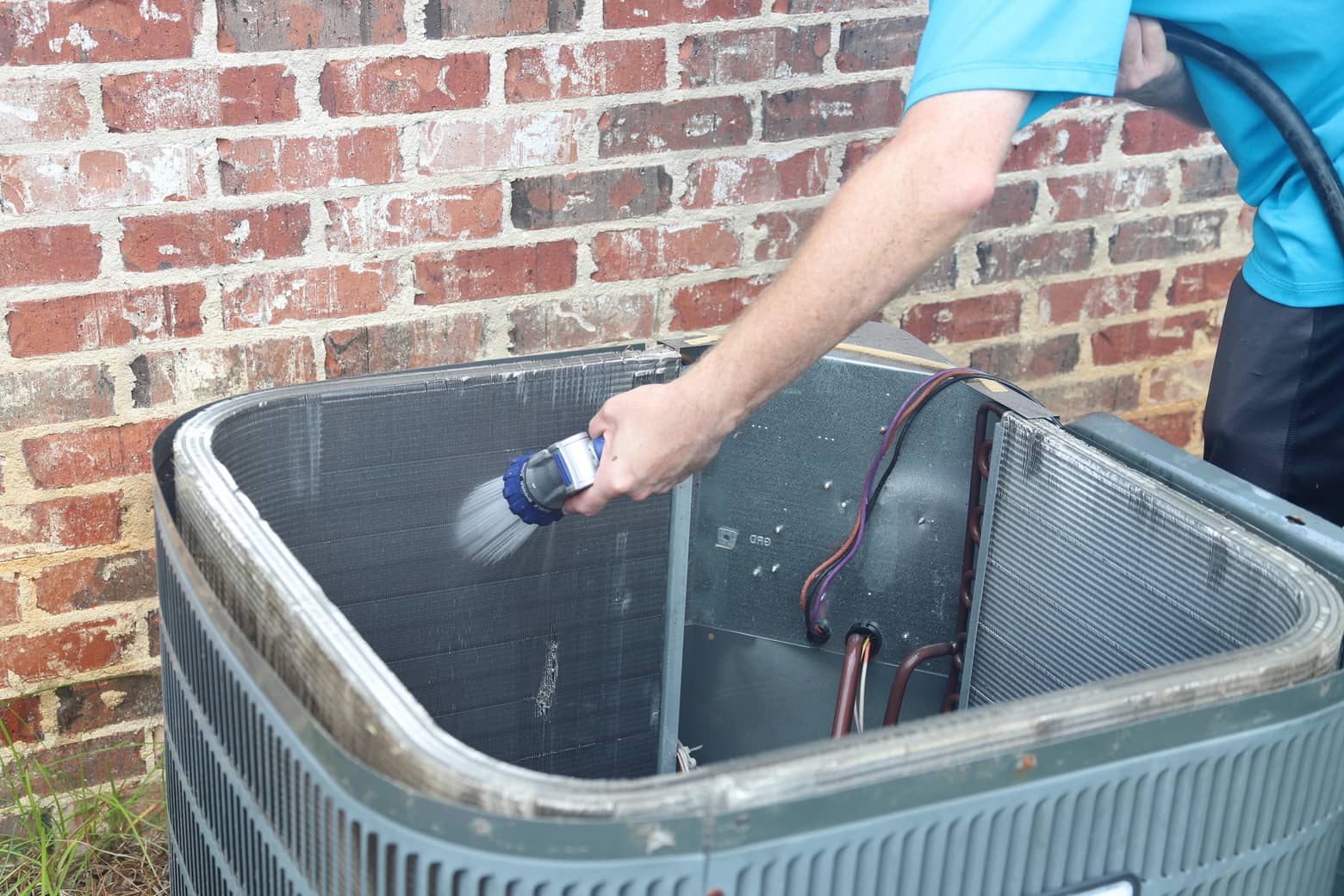 Why Keeping Your Outside AC Unit Clean Is Important