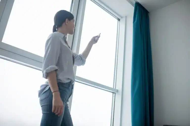 Embracing Convenience and Efficiency: The Benefits of Motorized Blinds for Windows