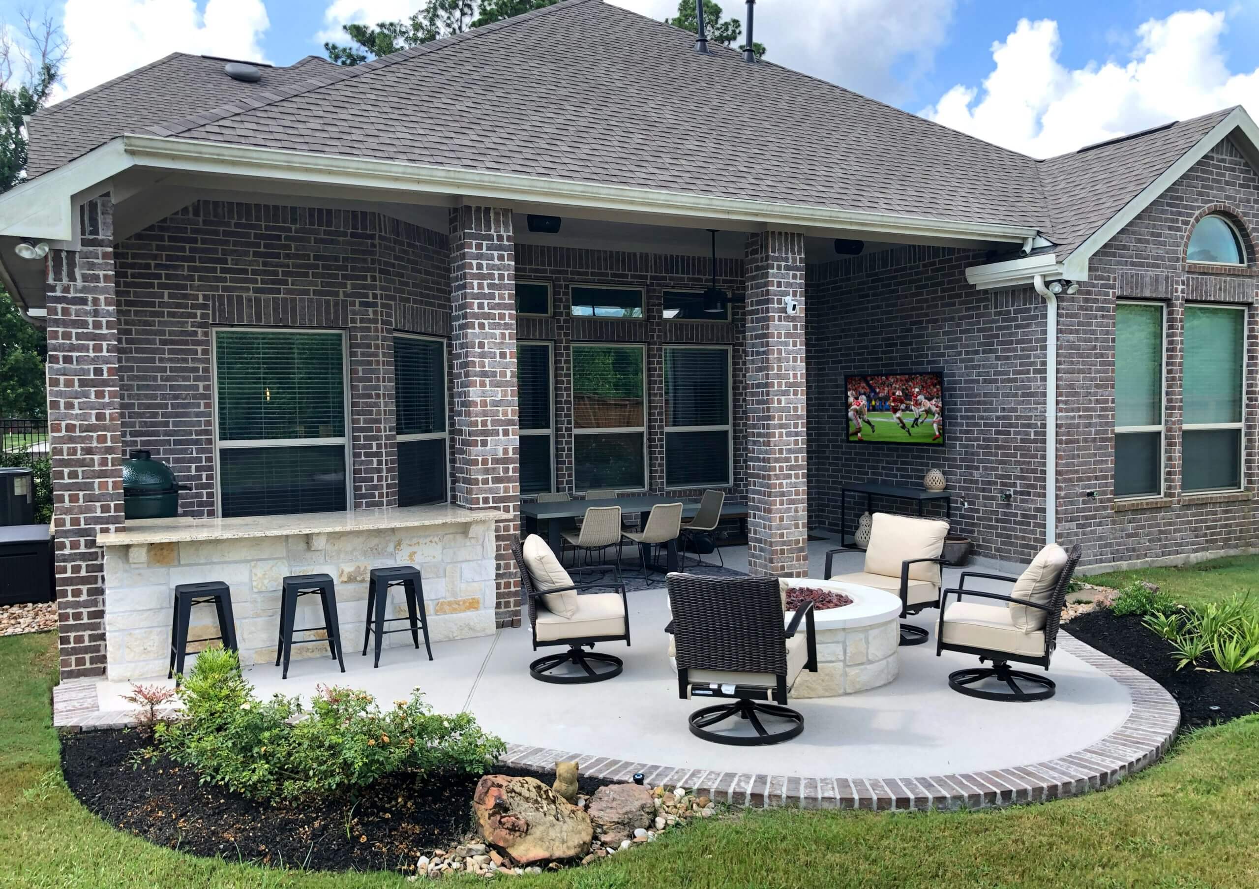 How to Renovate Your Home for Sports Viewing: The Best Ideas for Your Game Day Setup

