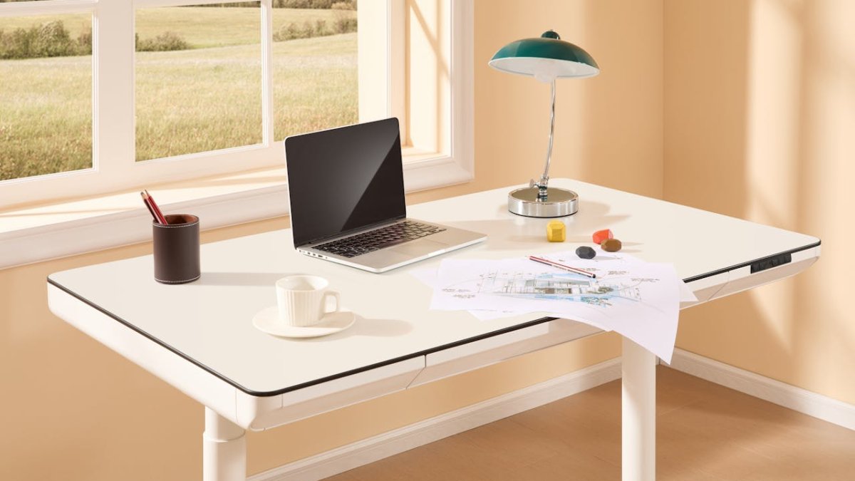 From Clutter to Calm: Transforming Your Home Workspace