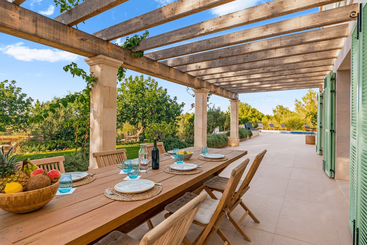 Design Tips for a Cohesive Private Retreat