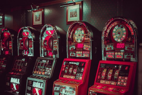 A Closer Look at What Makes Classic‑Themed Online Slots So Appealing