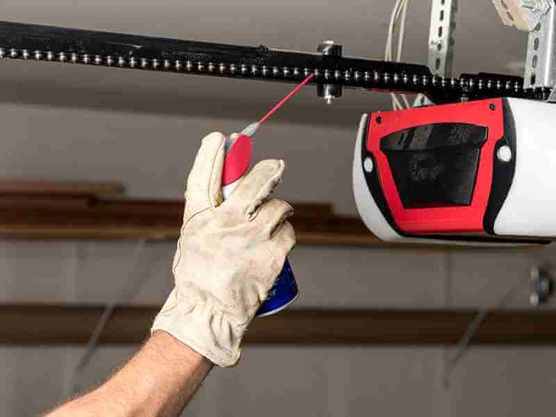 How Washington State Wet Climate Affects Your Garage Door